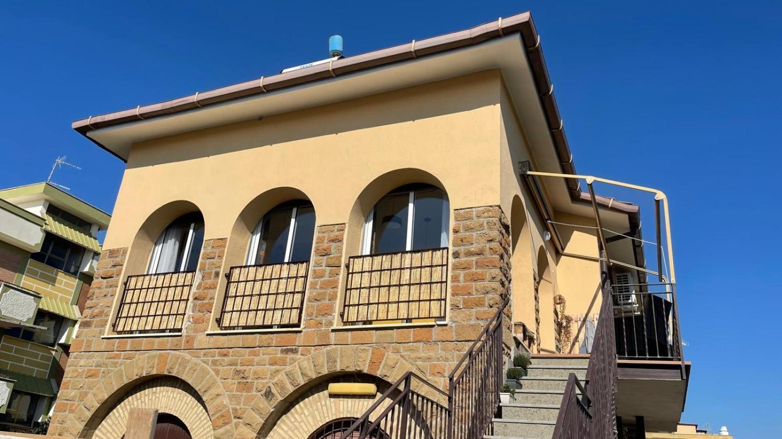 Koru House Torvaianica Villa Exterior foto